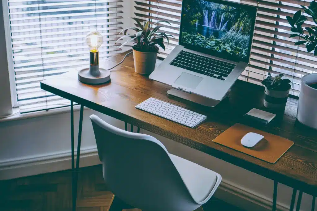 14 Helpful Tips for New Year Digital Decluttering